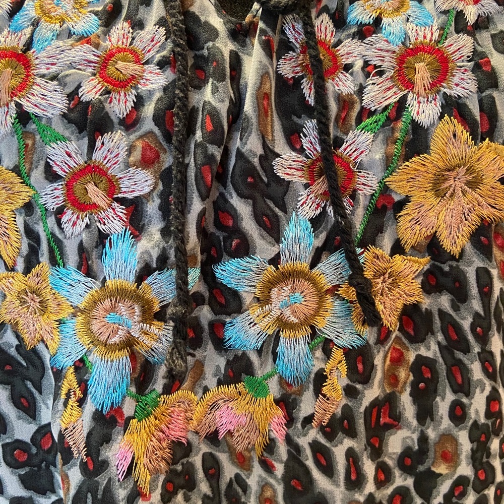 Tunic - Picture 2 of 4